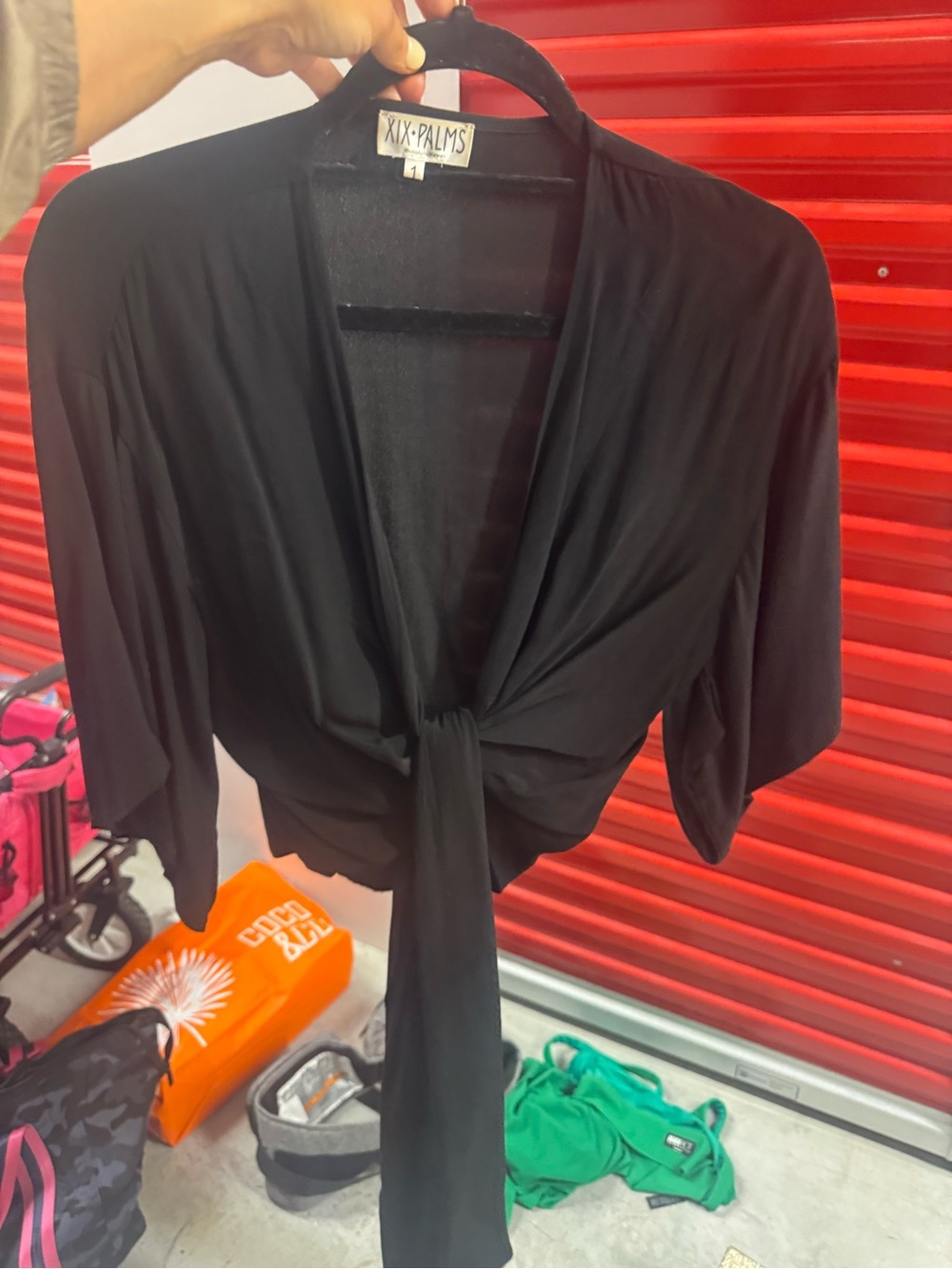 XIX PALMS Black Tie-Front Cropped Top